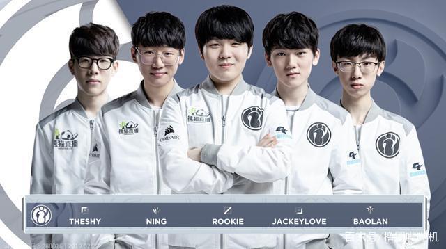 门在引援上 门在引援上