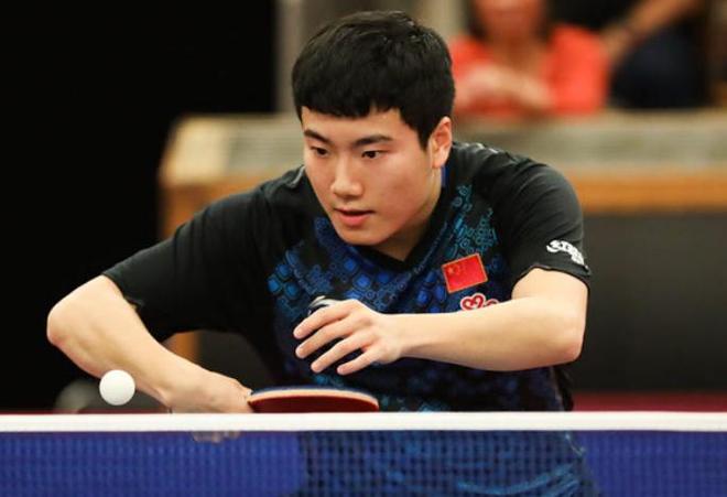 也能在中路 也能在中路