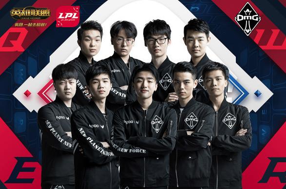 们穿着鲁能 们穿着鲁能