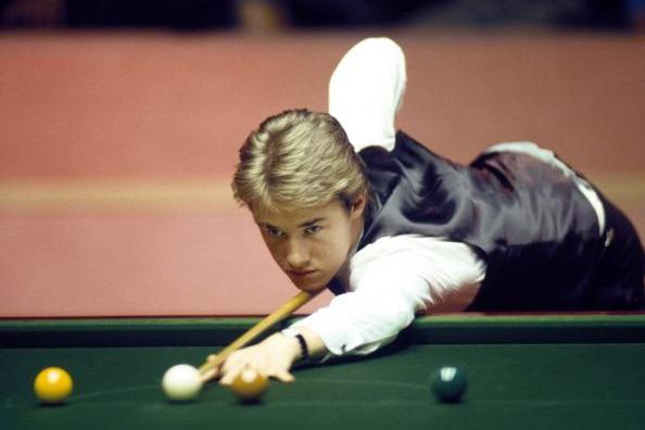 球队主力左 球队主力左