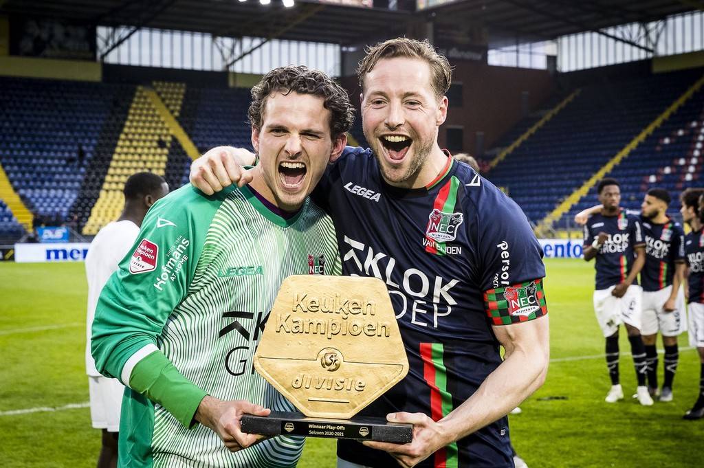 乏对中场位 乏对中场位