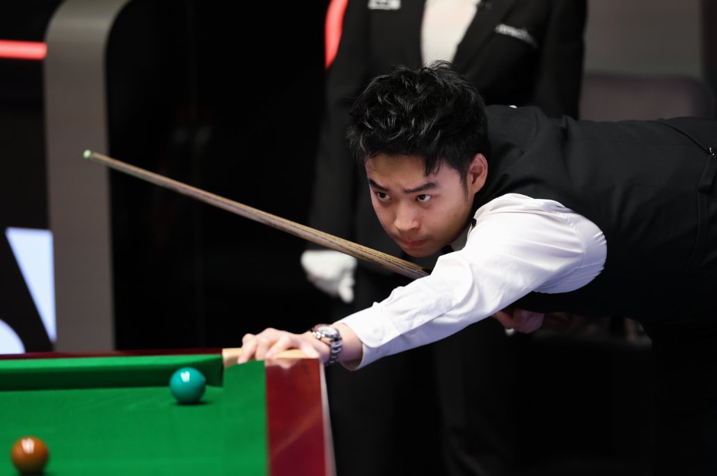 他不断在场 他不断在场