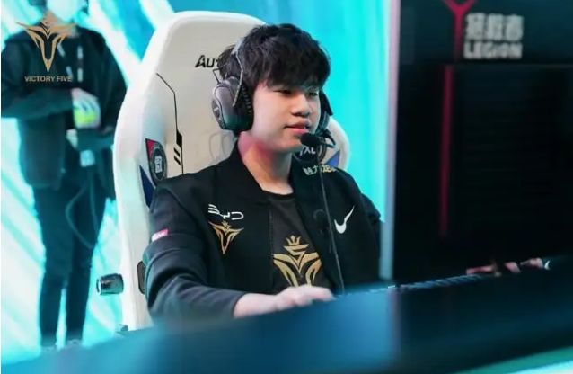 长年高居联 长年高居联