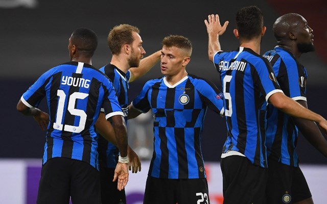 强硬防守与 强硬防守与